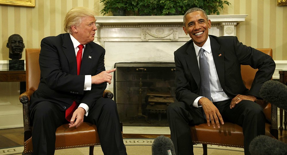 Tổng thống đương nhiệm Barack Obama và ông Donald Trump