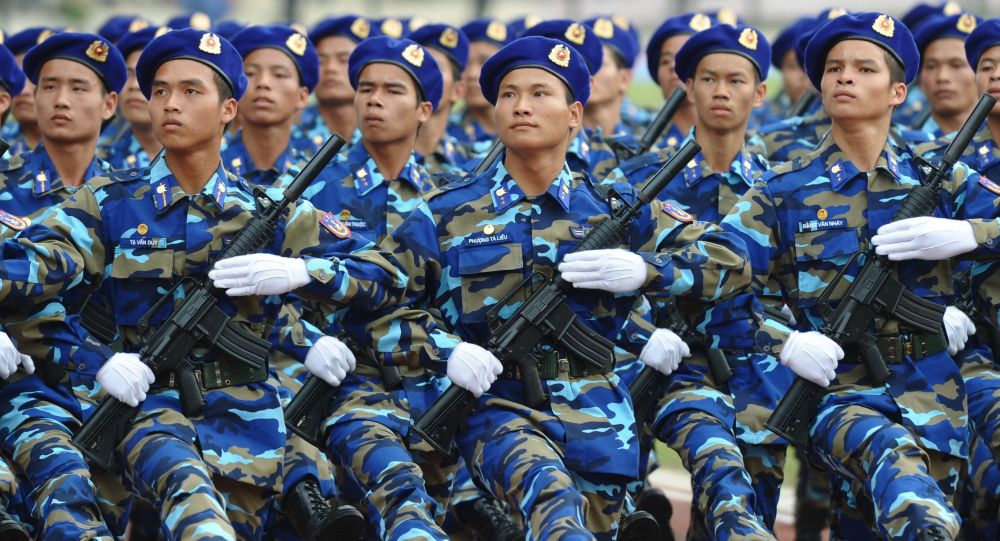 Cảnh sát biển Việt Nam trong cuộc diễu hành ngày hội