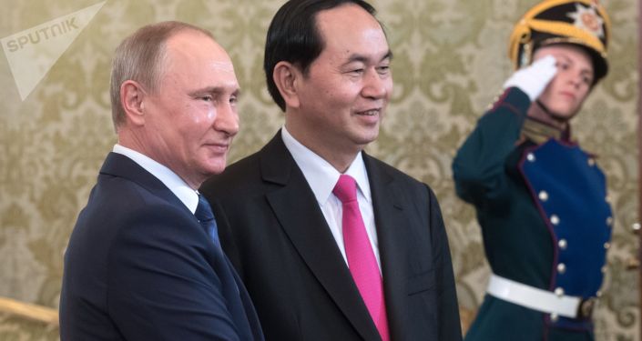Tổng thống LB Nga Vladimir Putin và Chủ tịch CHXHCN Việt Nam Trần Đại Quang.