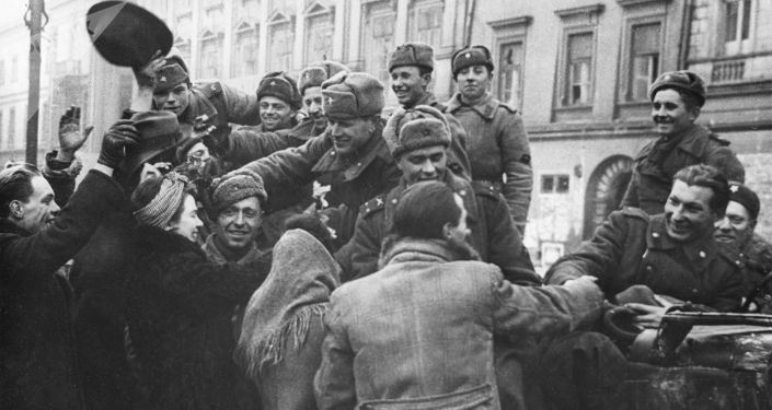 Hồng quân Liên Xô không giải phóng Ba Lan