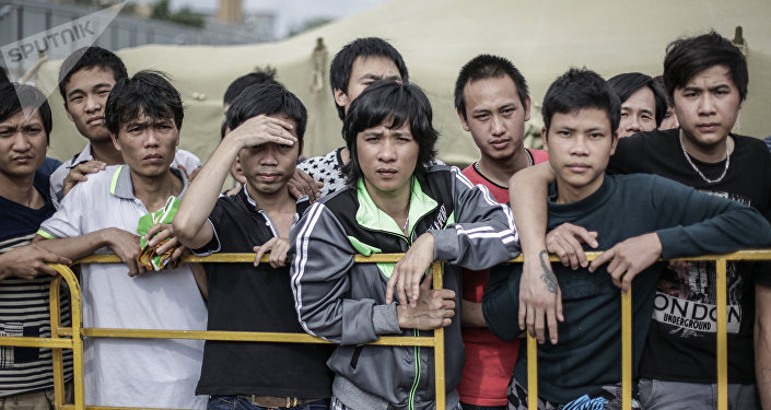Những người nhập cư trong trại tạm trú ở Golyanovo. Năm 2013