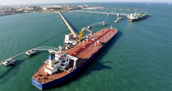 tàu Trung Quốc đang chuyển dầu